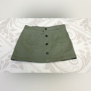 Girls Arizona Denim Army Green Skort button front Size M (5)